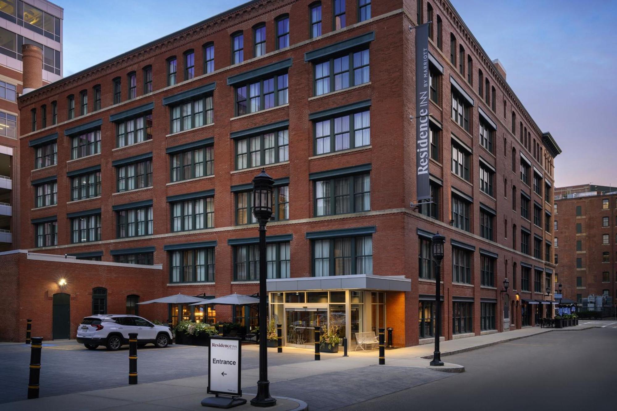 Residence Inn By Marriott Boston Downtown Seaport Exterior photo